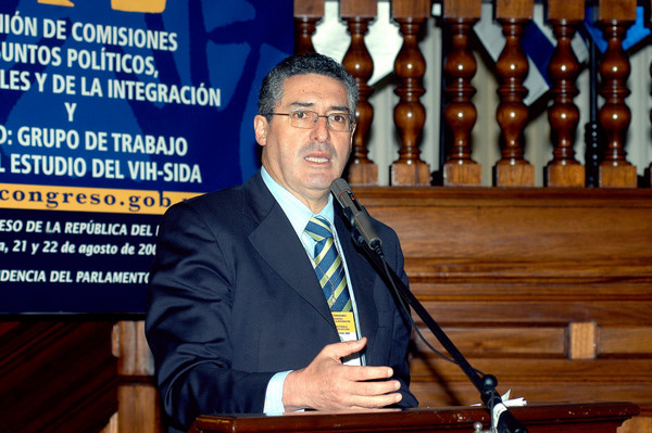 Senador Jorge Pizarro, agradece acogida de Perú