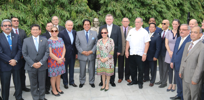 Ecuatorianos en Panamá conmemoran gesta patriótica en el PARLATINO