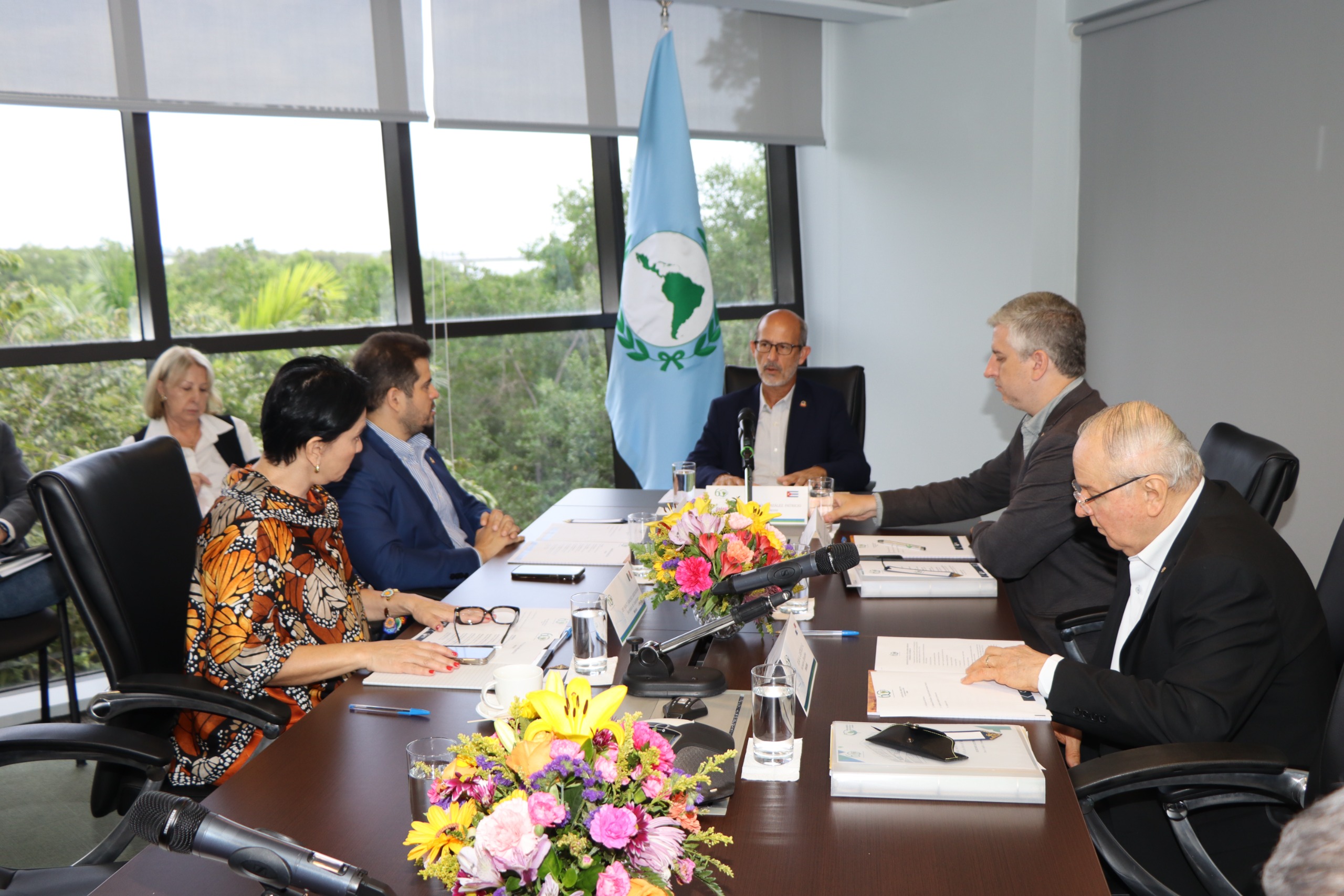 Primera reunión de la nueva Mesa Directiva