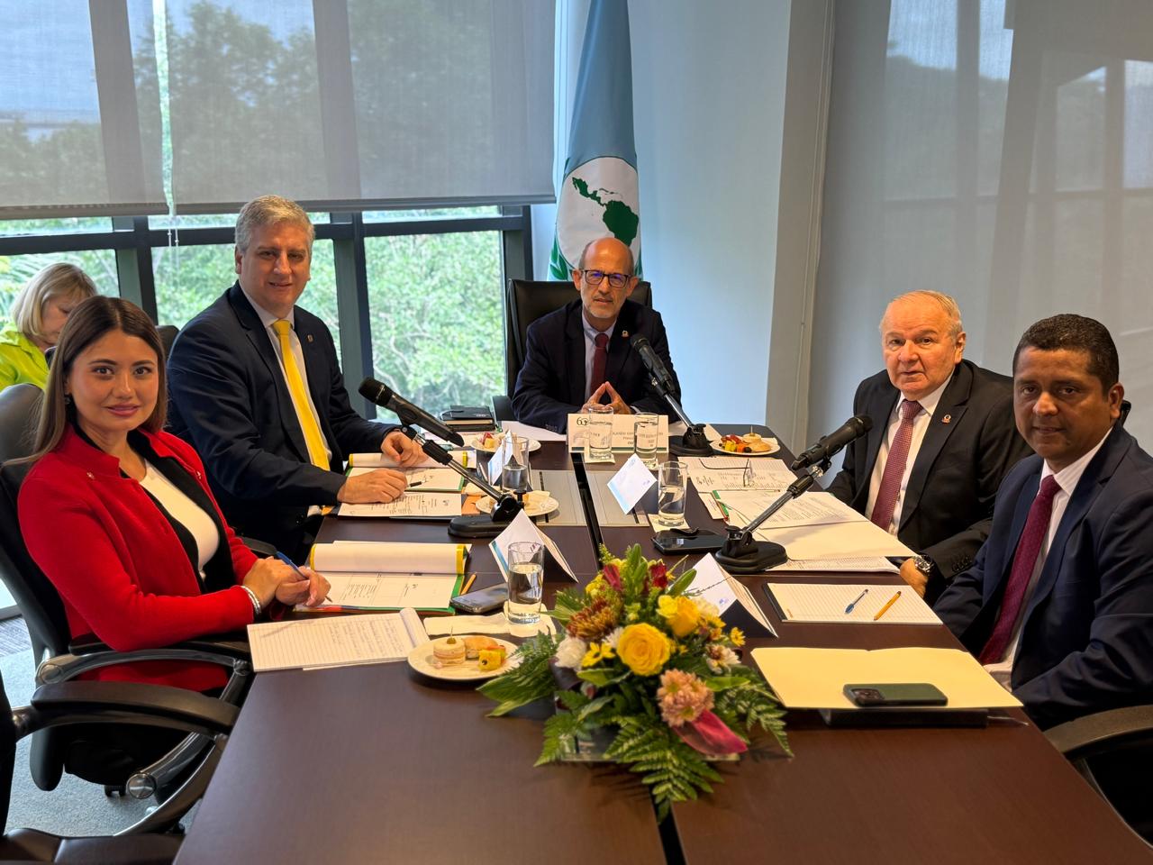 Liderazgo parlamentario en acción: Mesa Directiva del PARLATINO da seguimiento a su programa de desarrollo institucional