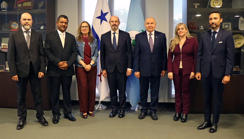Delegación del Senado de España visita la sede del Parlamento Latinoamericano y Caribeño (PARLATINO)
