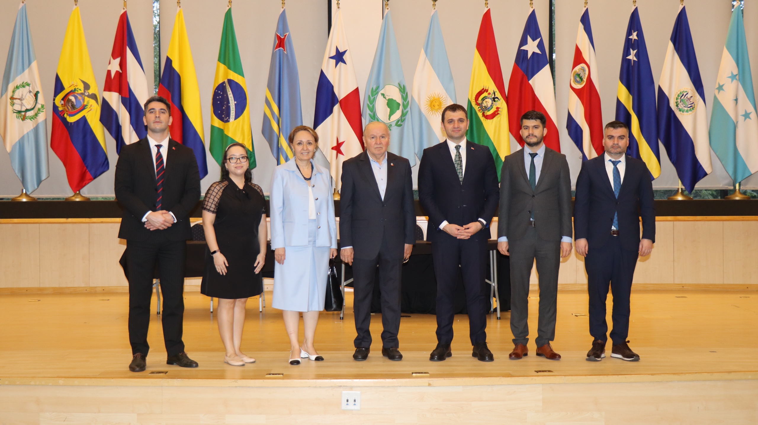 Delegación de Turquía visita PARLATINO