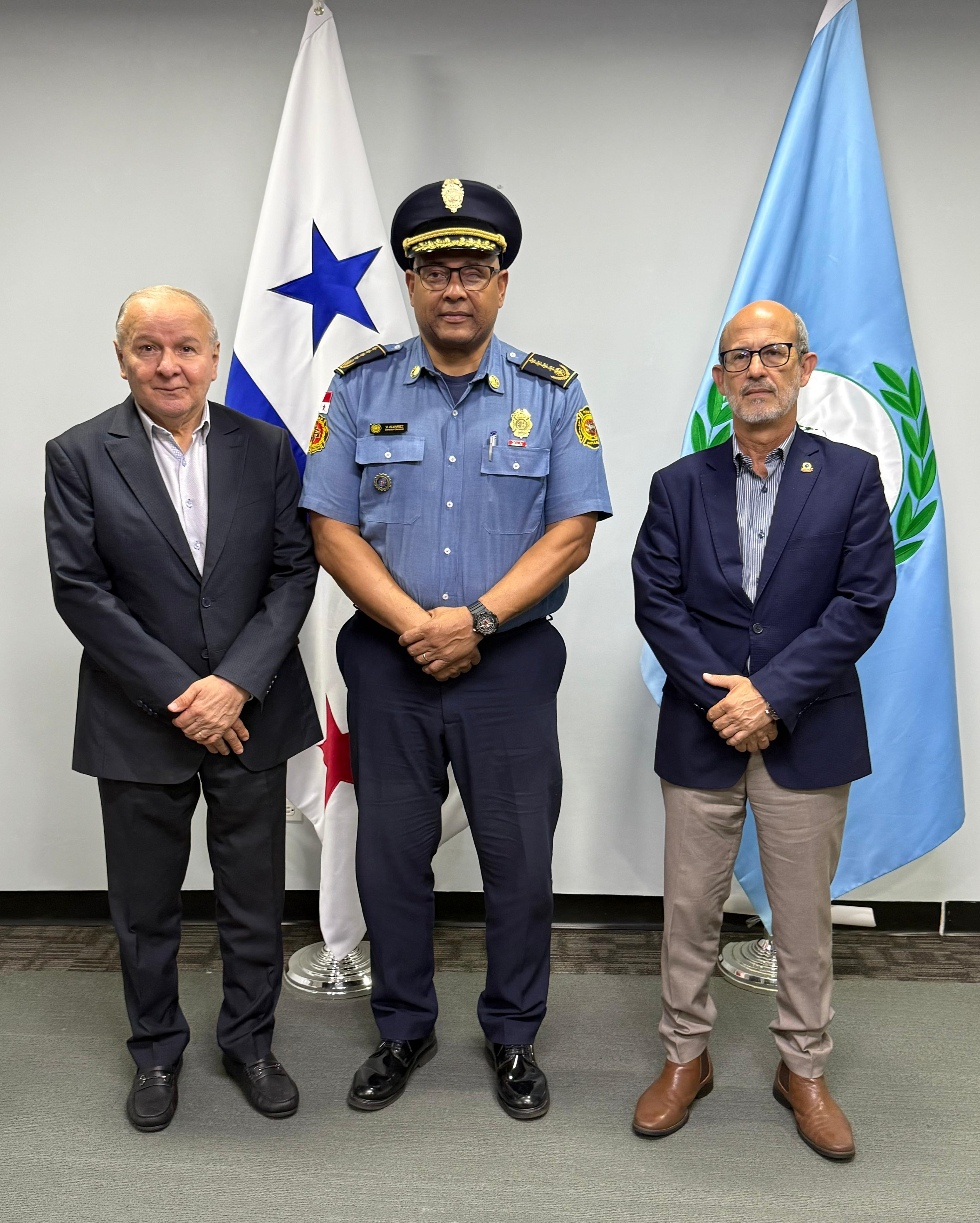 Reunión entre PARLATINO y Bomberos de Panamá abre nuevas vías de colaboración