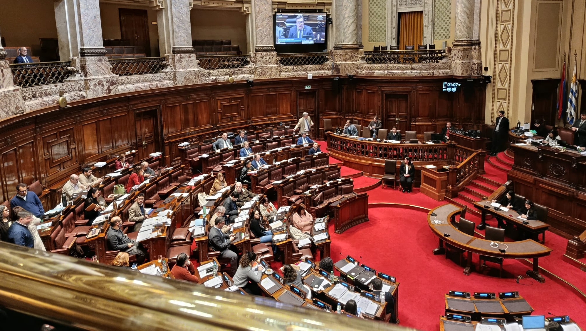 Presidente del PARLATINO realiza visita institucional al Parlamento del Uruguay