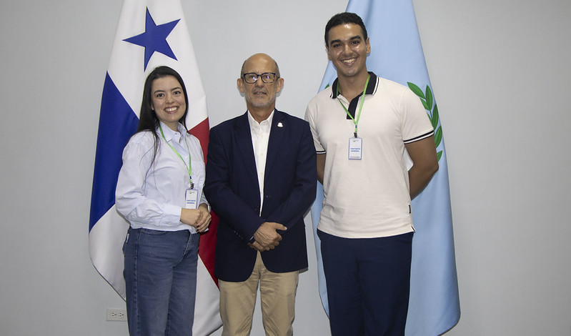 Presidente del PARLATINO recibe a representantes del Modelo de Naciones Unidas del Istmo (ISTMUN)